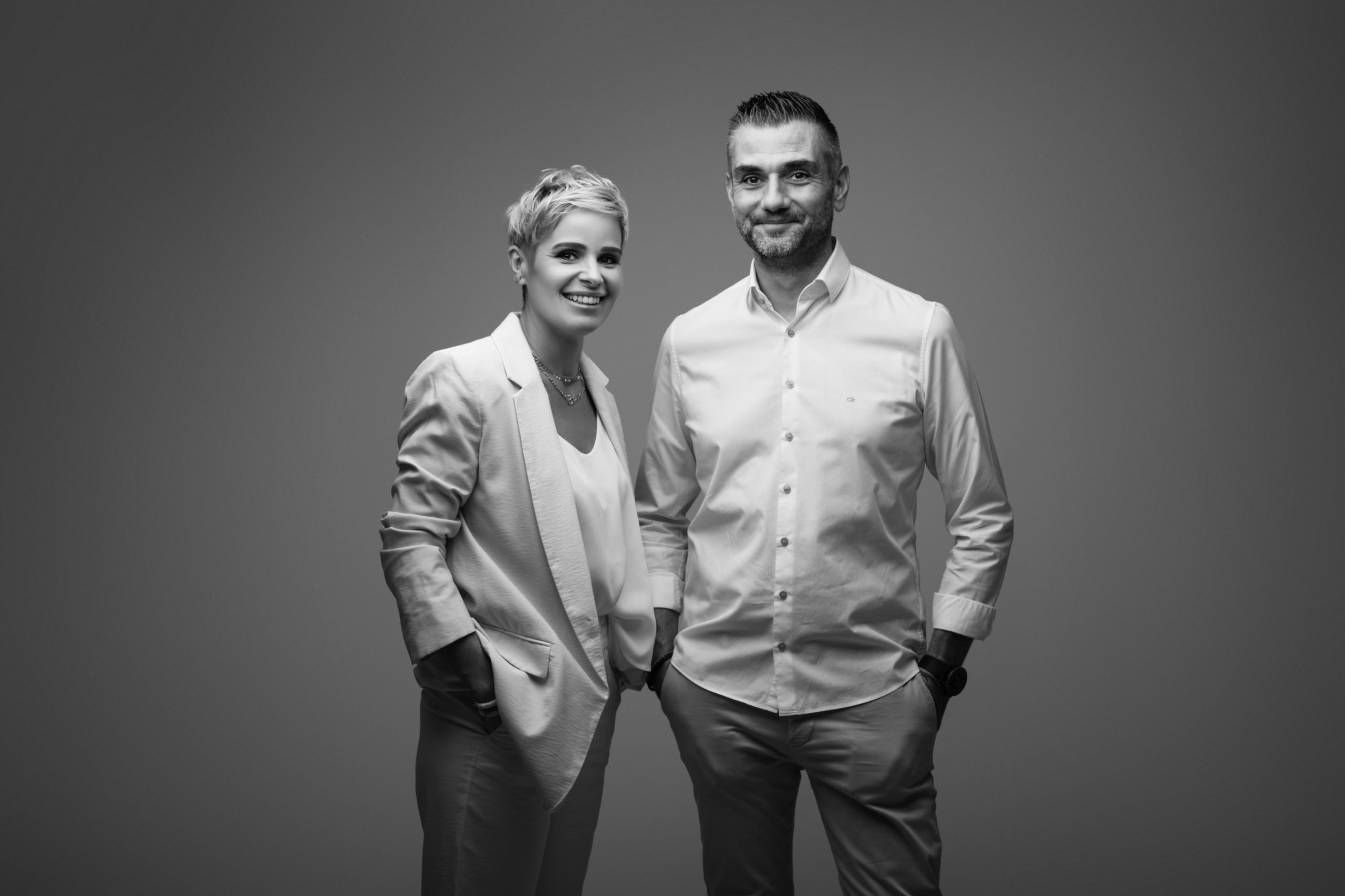 0033_Agence_Kelly_17_-_Marion_Dumont_Photographie-1-min agence interim saint vit
